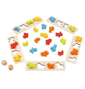Jeu de tri en bois : cinq réglettes ajourées, vingt animaux de couleur et deux dés