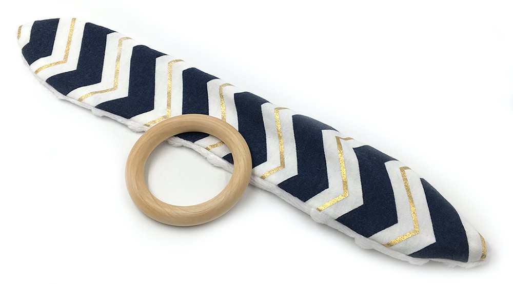 Montessori Teething Ring - Bunny Ears - Vue 37
