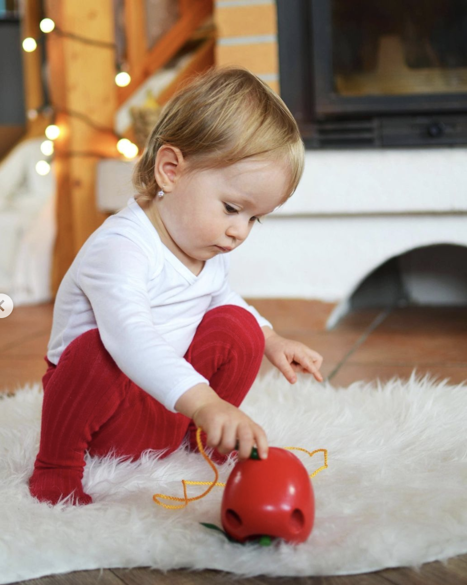 Wooden Apple Threading Toy - Caterpillar Lacing Game - Vue 2