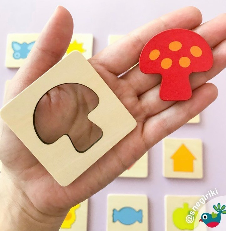 Wooden Tactile Shape Memory & Matching Game with Bag - Vue 3