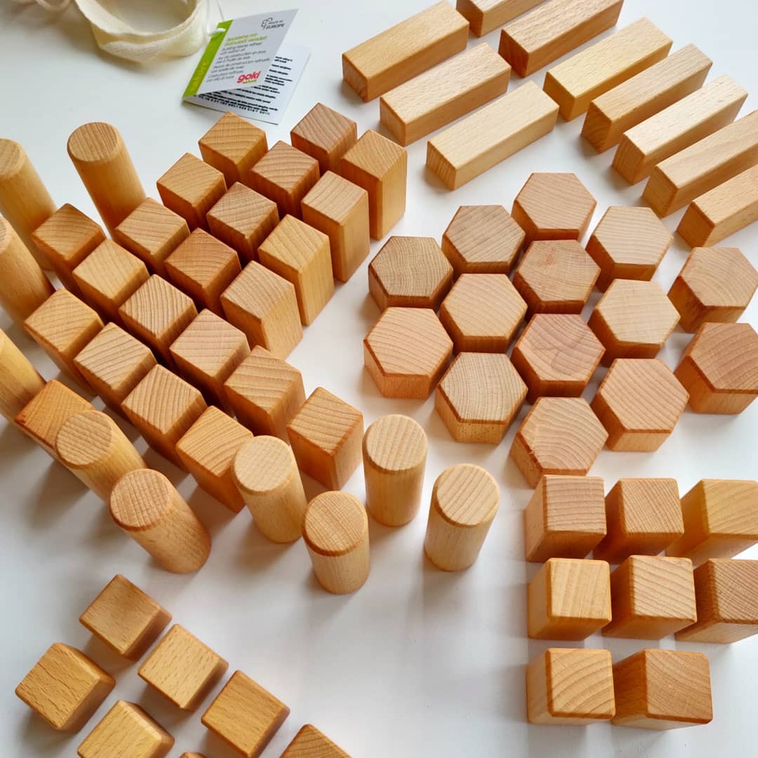 Heirloom Walnut-Oil Finished Wooden Building Blocks - 75 Pieces - Vue 2