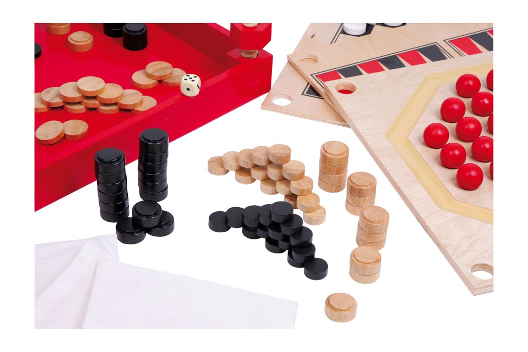 Traditional Wooden Family Board Games Compendium Box - Vue 3