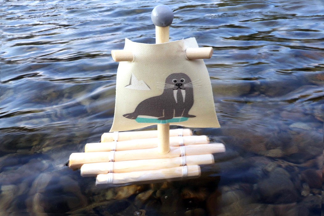 Montessori Floating Walrus Raft Bath Toy - Vue 6