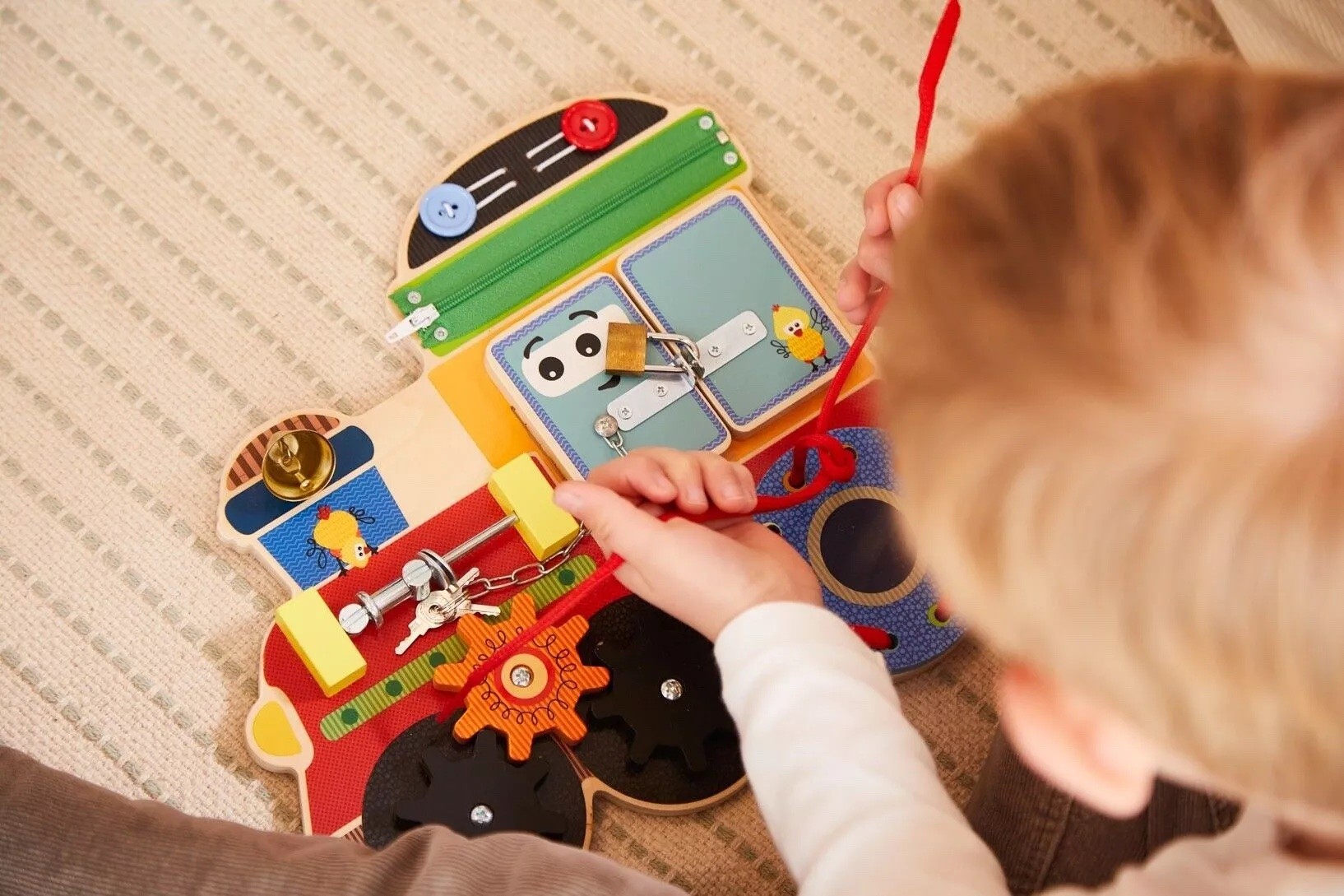 Montessori Locomotive Wooden Busy Board with Latches - Vue 2