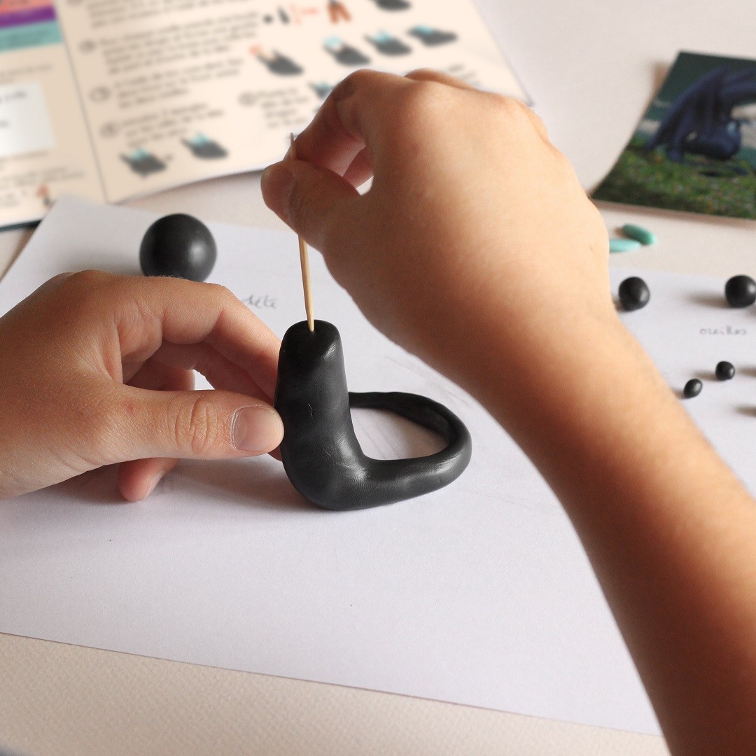 DIY Clay Dragon Modelling Creative Craft Activity Kit - Vue 3