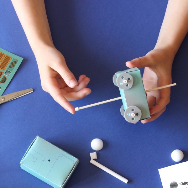 Outer Space Exploration Creative Craft Activity Kit - Vue 4
