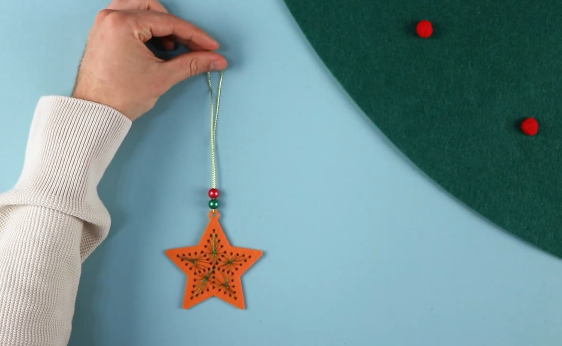 Children's Wooden Christmas Tree Craft Activity Set - Vue 8
