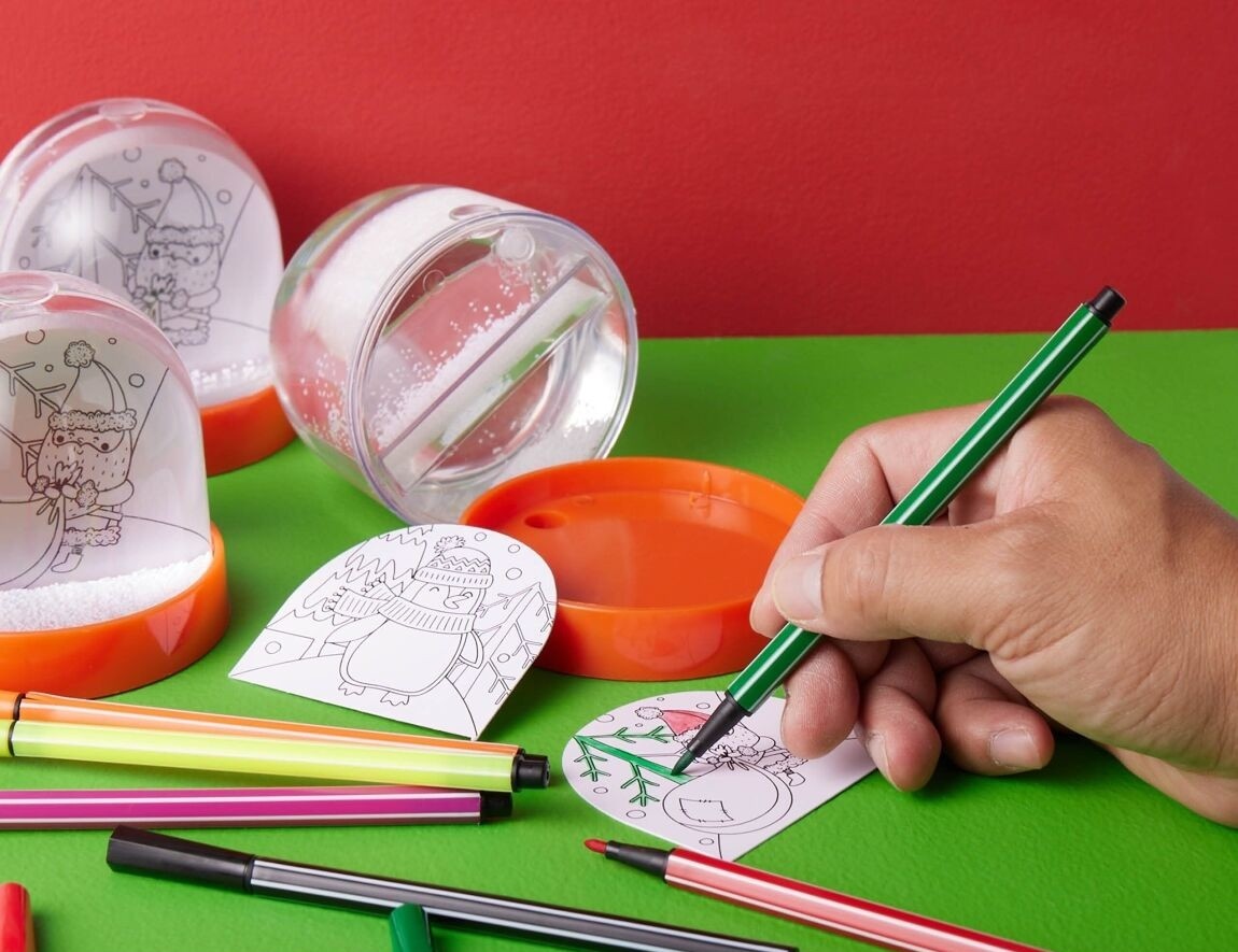 DIY Children's Christmas Snow Globes Kit - Pack of 4 - Vue 7