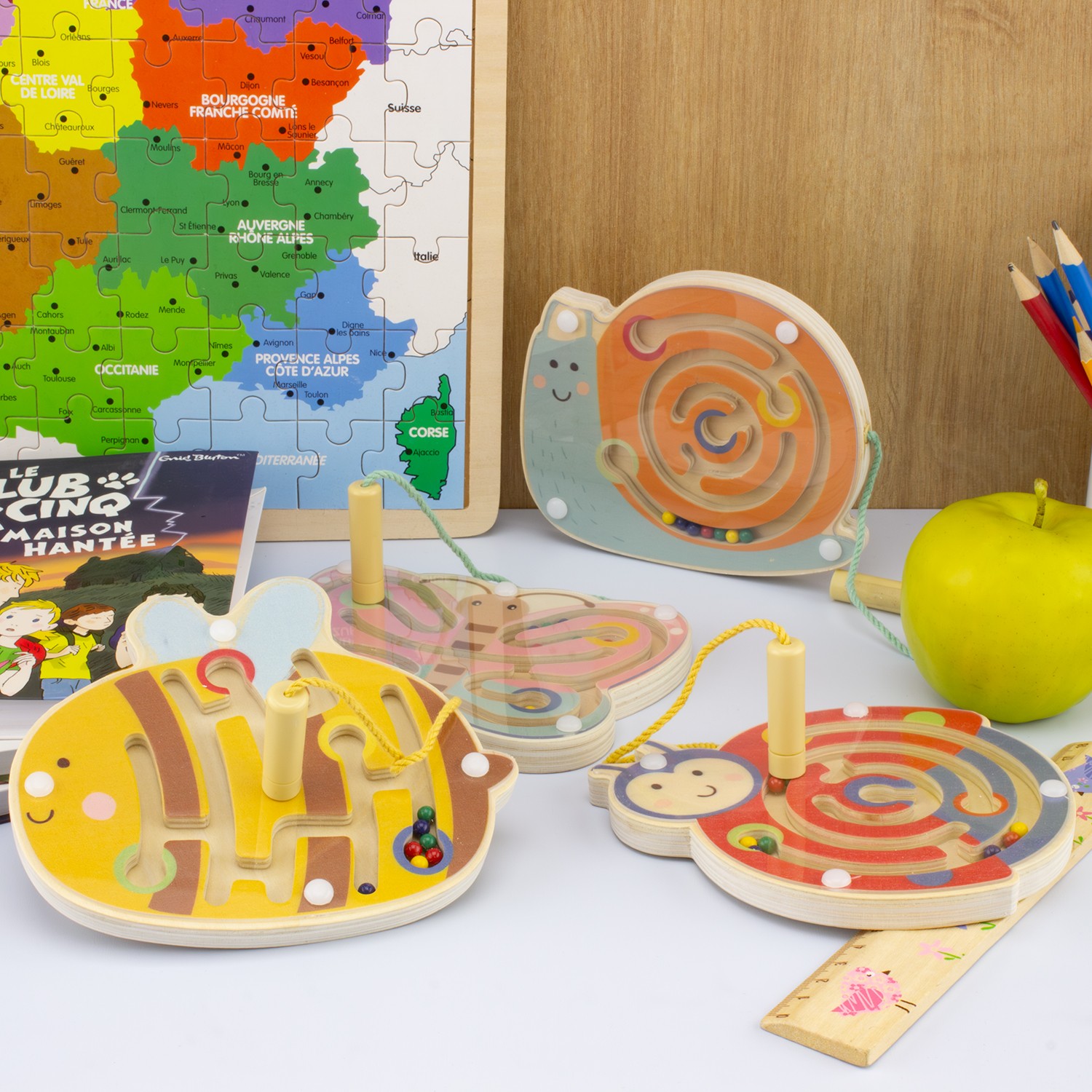 Magnetic Wooden Bead Maze - Precision Stylus Wand Toy - Vue 3