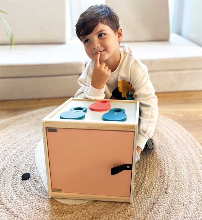 Montessori Wooden 4-Senses Mystery Tactile Box - Vue 4