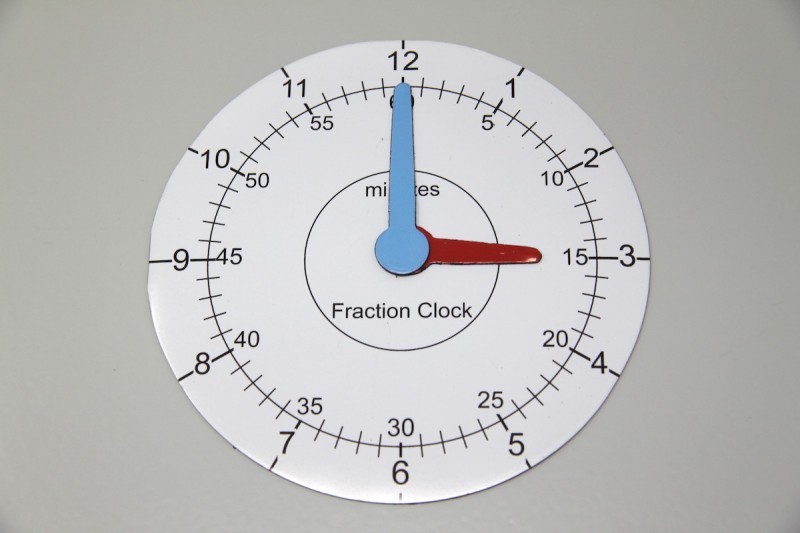 Magnetic Montessori Time & Fraction Clocks - Set of 2 - Vue 3