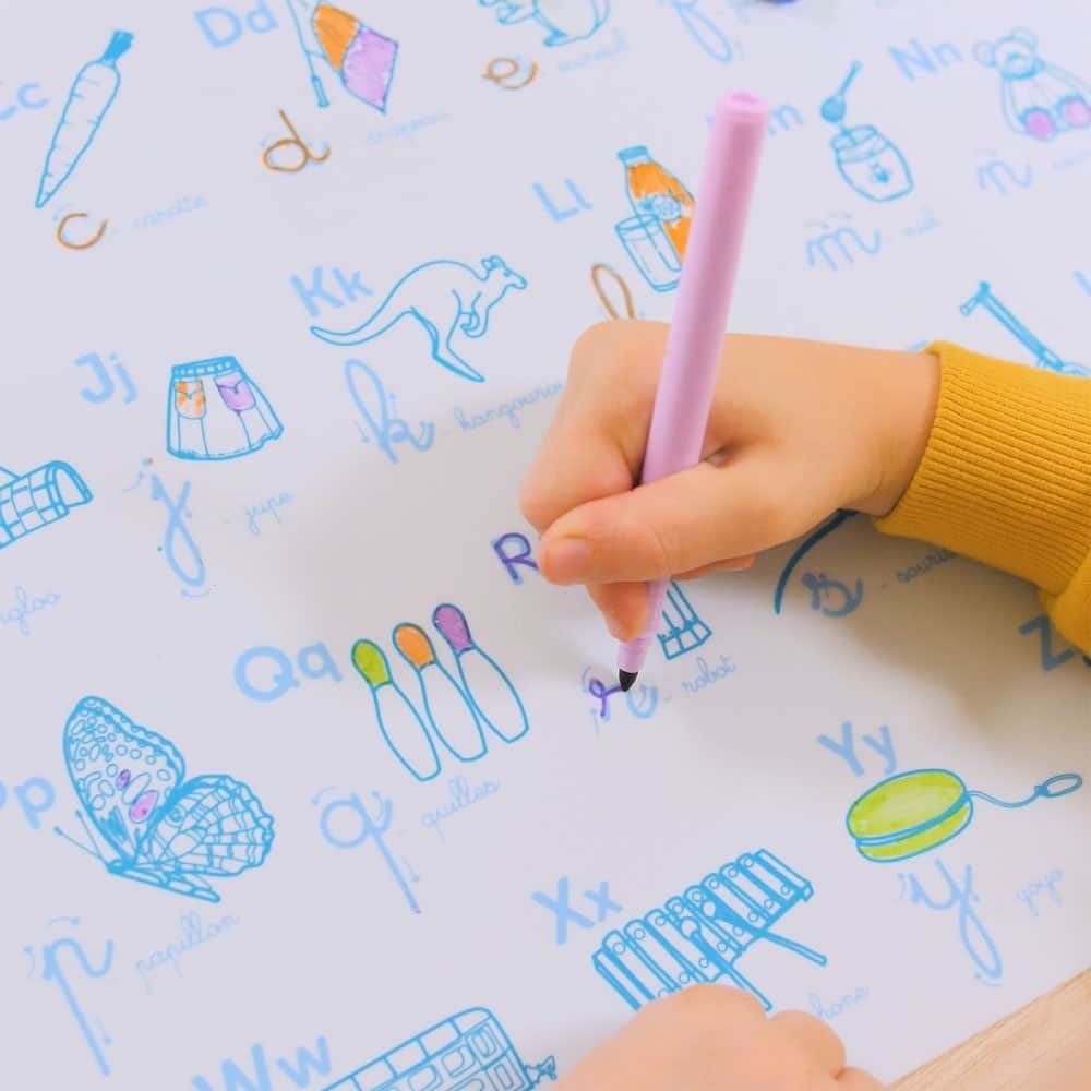 Super Petit Reusable Illustrated Alphabet Silicone Colouring Mat - Vue 3