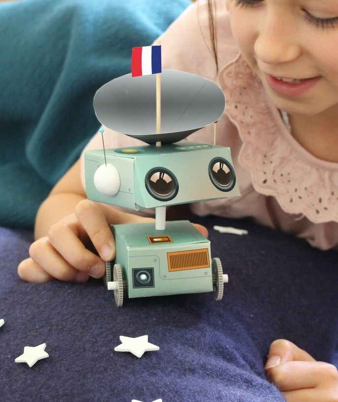 Outer Space Exploration Creative Craft Activity Kit - Vue 2